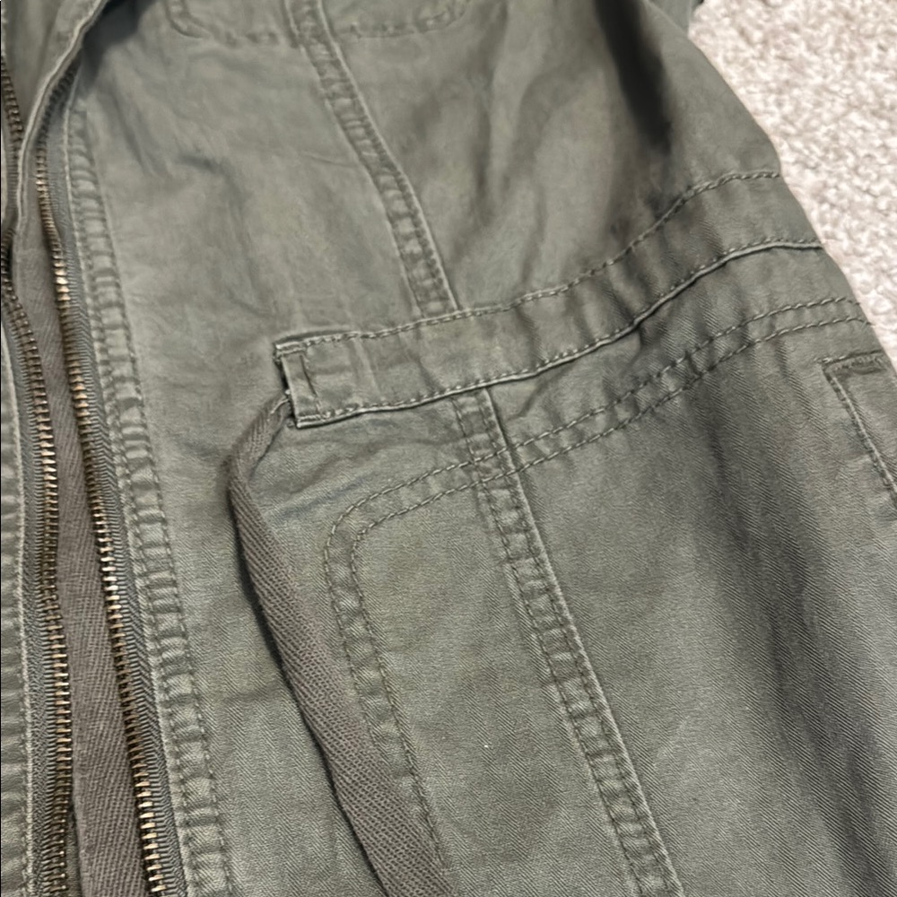 Women's Olive Green Utility Vest - Picture 2 of 5